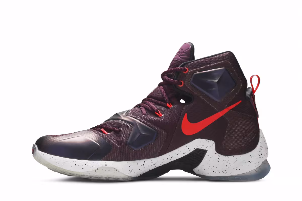 Nike LeBron 13 Mulberry, view 4