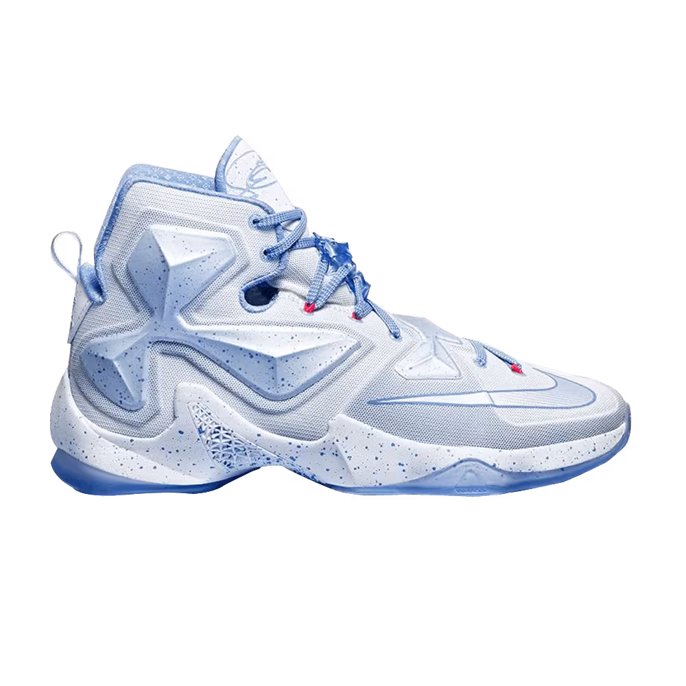 Nike LeBron 13 Christmas