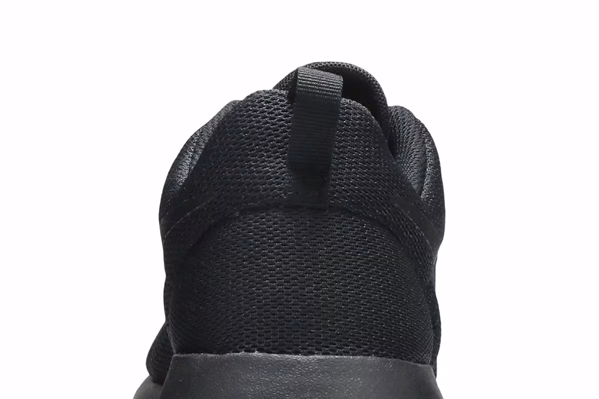 Nike Women's Roshe One Black, view 8