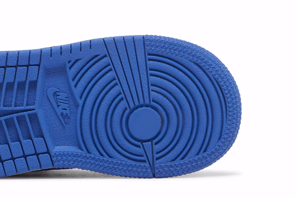 Air Jordan 1 High OG TD Royal Reimagined, view 6