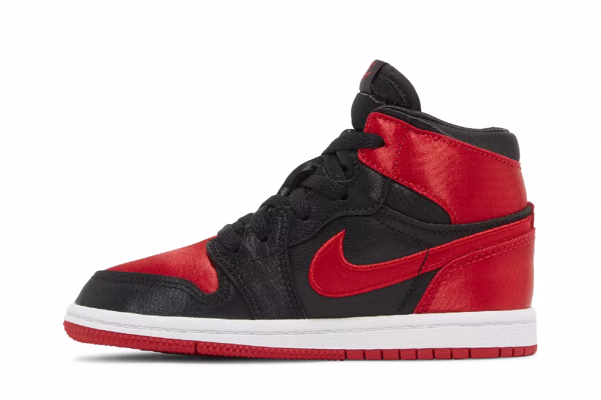Air Jordan 1 High OG TD Satin Bred 2023, view 4