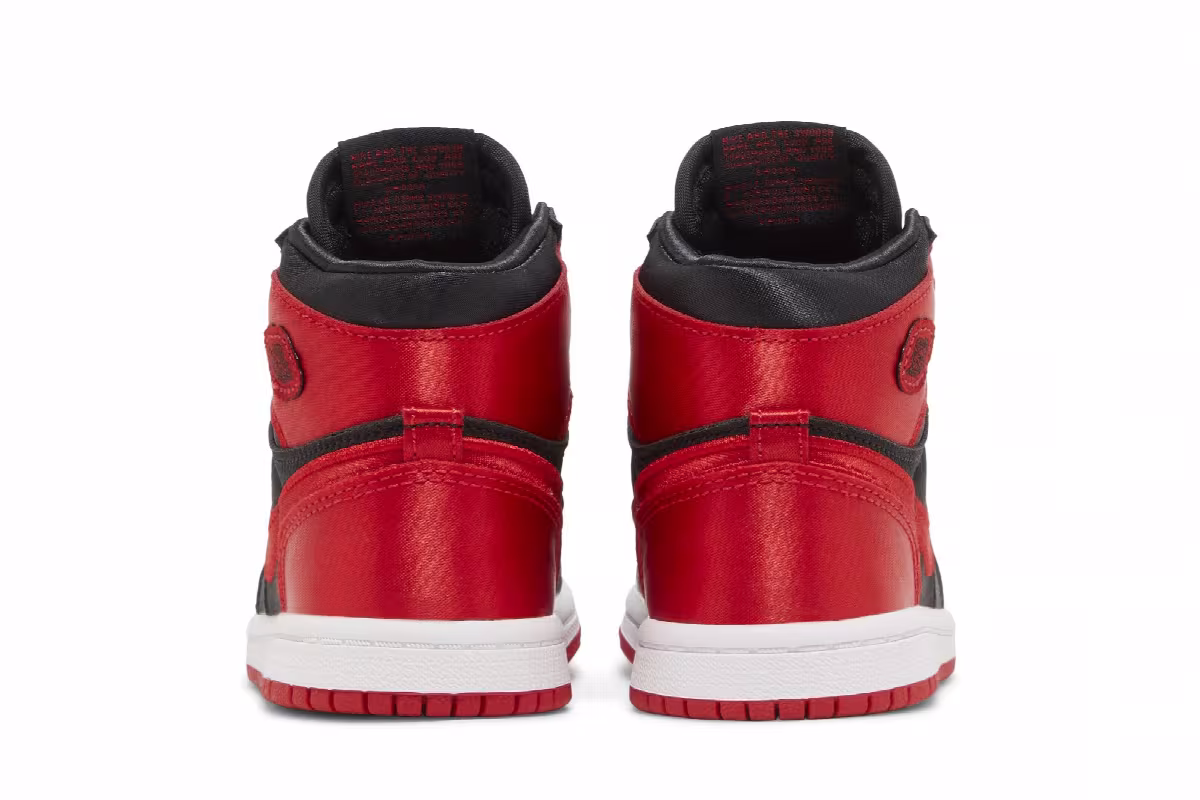 Air Jordan 1 High OG TD Satin Bred 2023, view 7