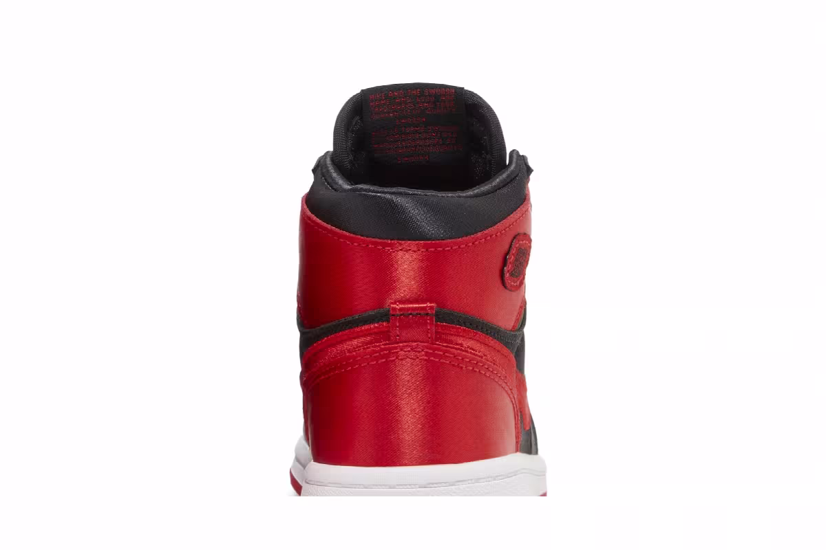 Air Jordan 1 High OG TD Satin Bred 2023, view 8