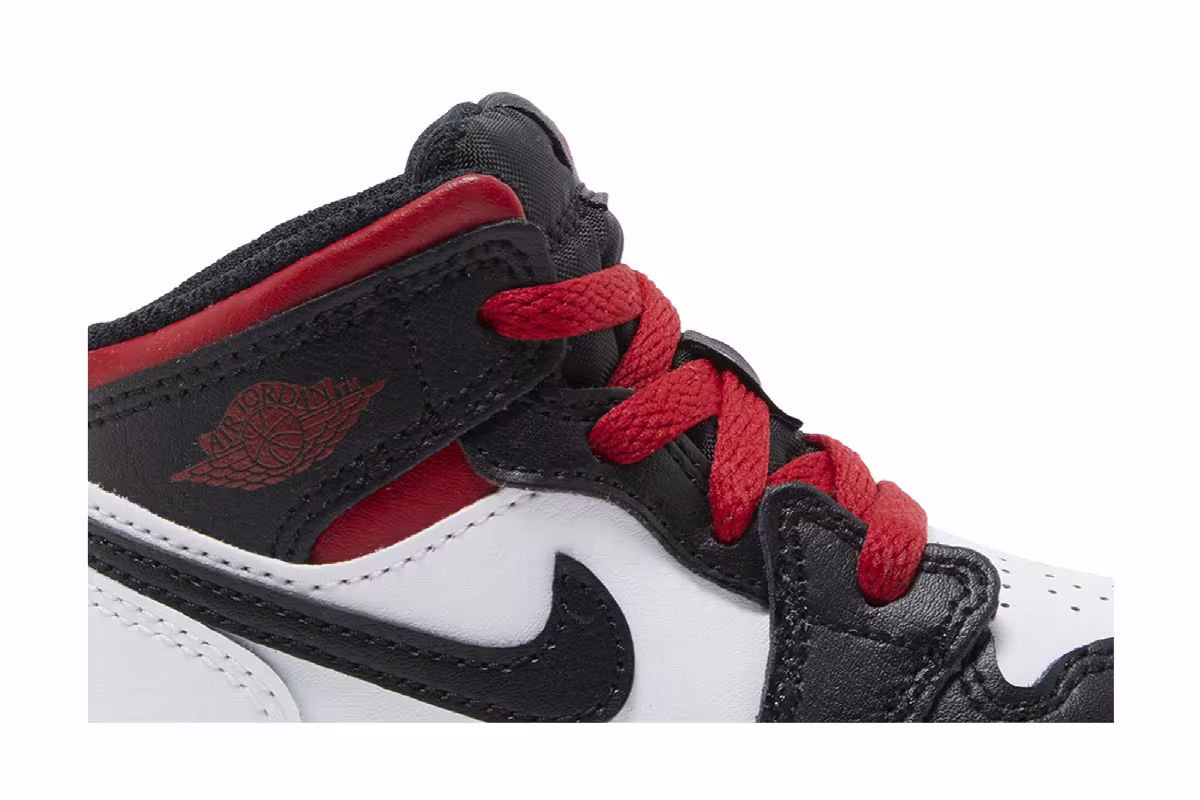Air Jordan 1 Mid TD Gym Red Black Toe, view 3