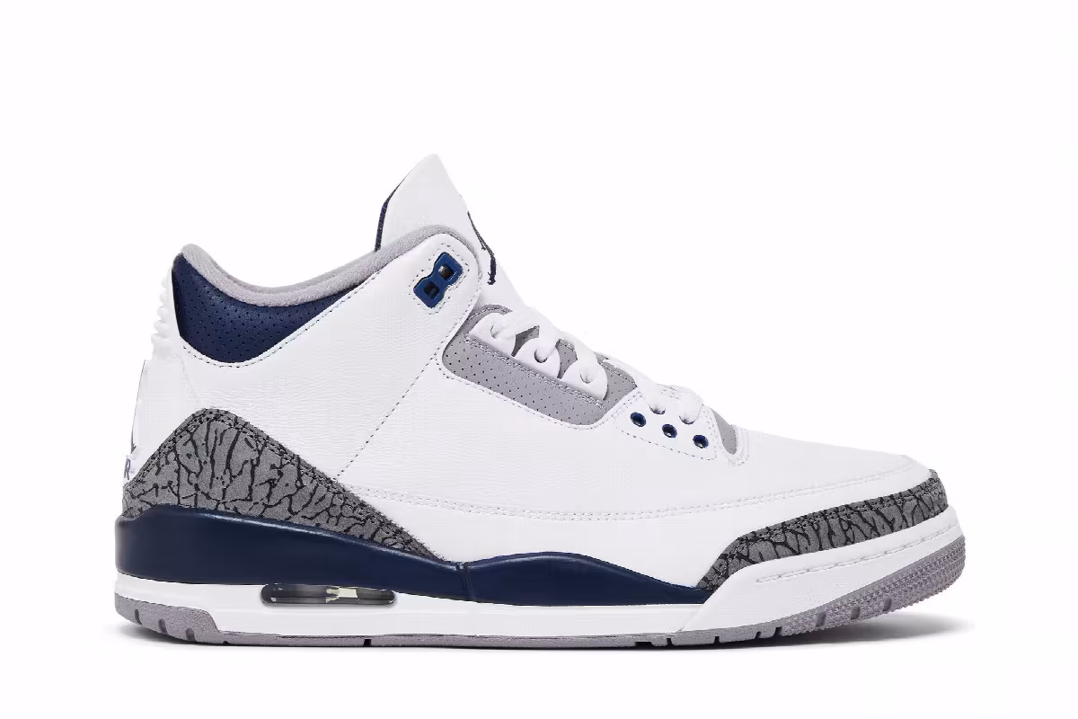 Air Jordan 3 Midnight Navy, view 2