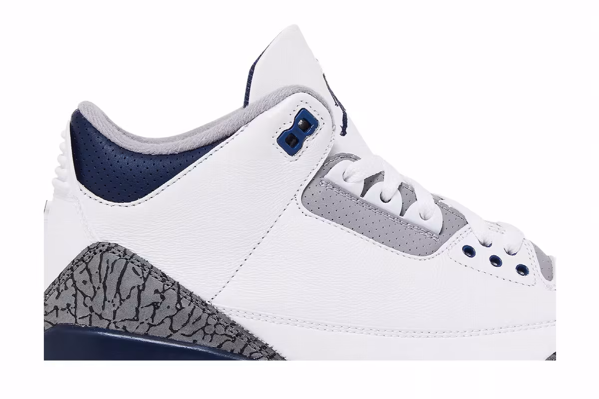 Air Jordan 3 Midnight Navy, view 3