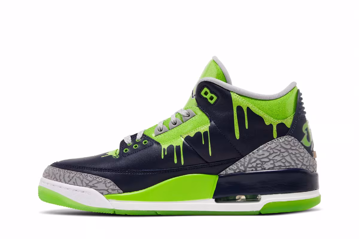 Air Jordan 3 Doernbecher XIX, view 4