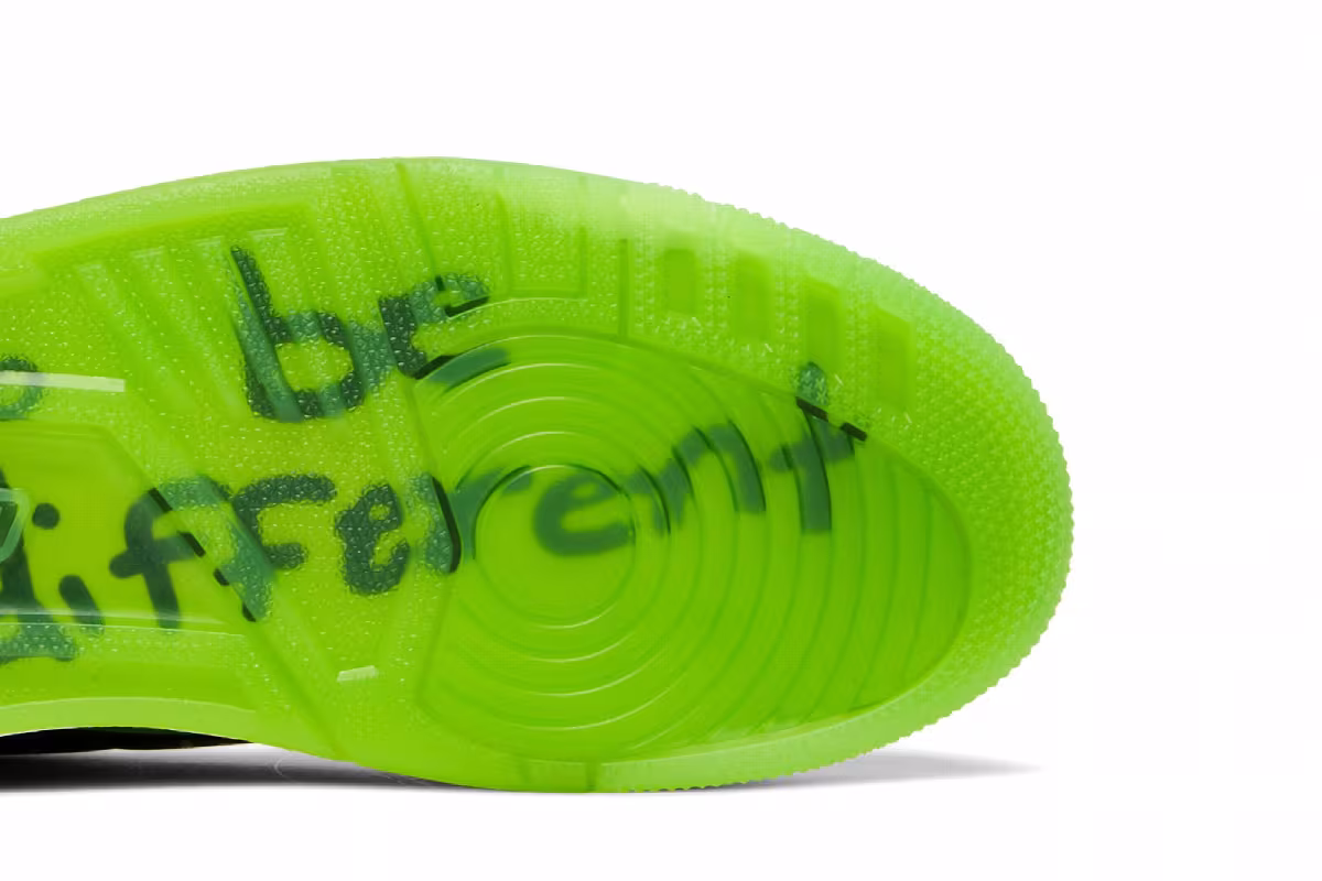Air Jordan 3 Doernbecher XIX, view 6