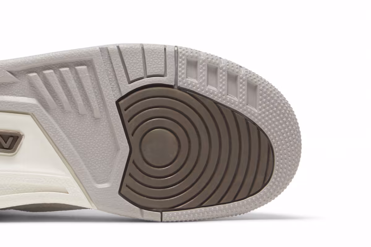 Air Jordan 3 GS Palomino, view 6