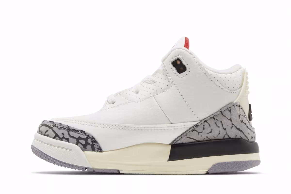 Air Jordan 3 TD White Cement Reimagined, view 4