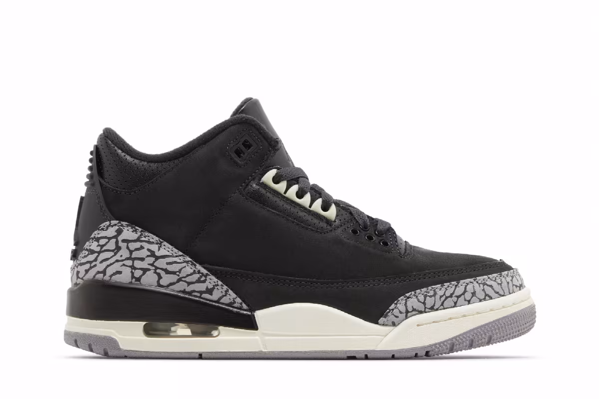 Women's Air Jordan 3 Off Noir, view 2