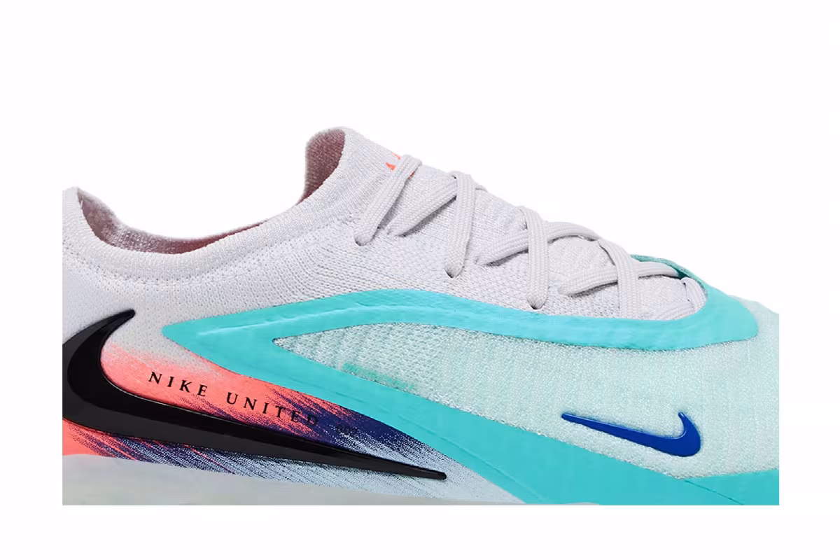 Nike United Phantom 6 Low Elite Pistachio Frost/Hyper Orange, view 3