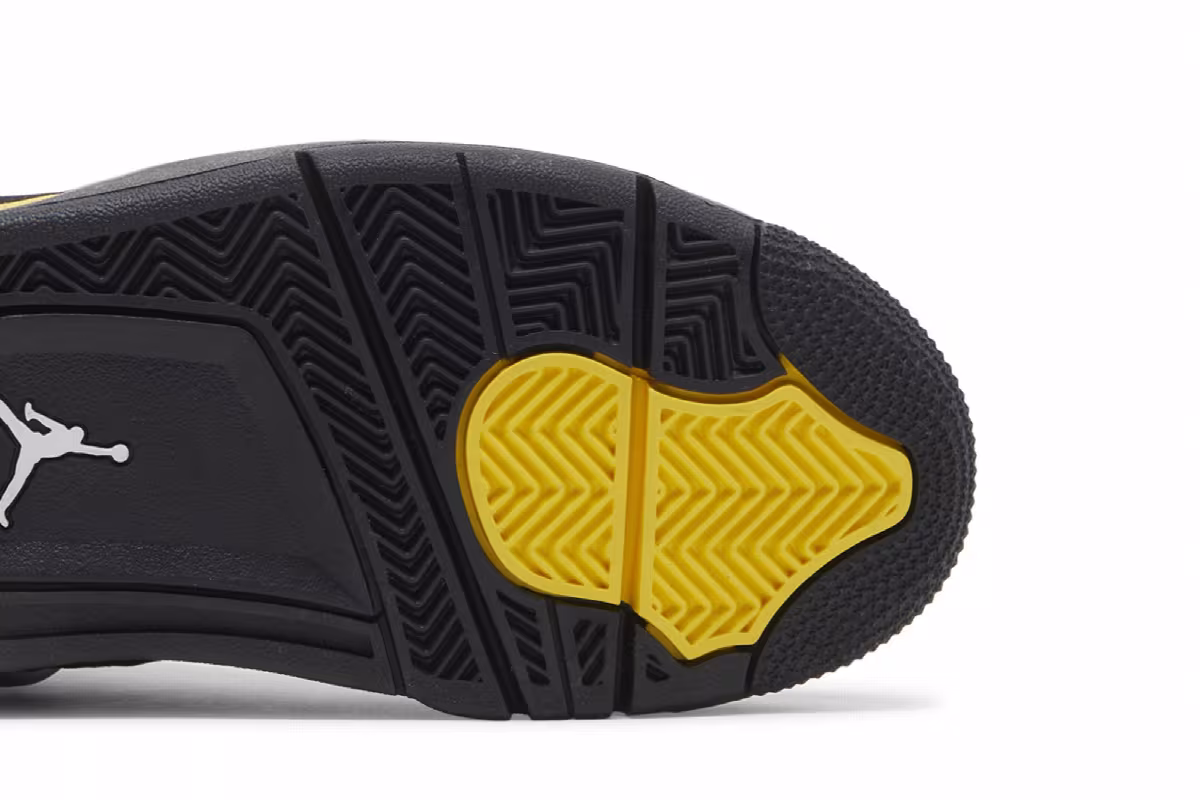 Air Jordan 4 GS Thunder 2023, view 6