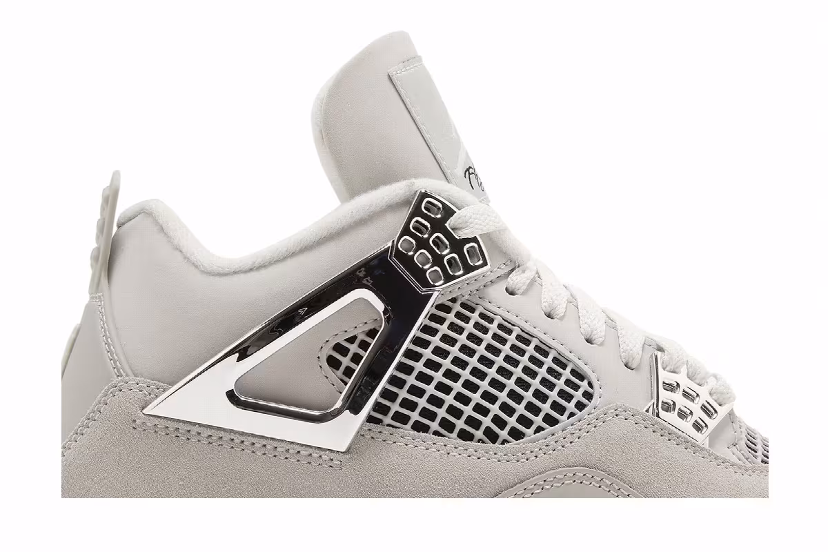 Women's Air Jordan 4 Frozen Moments, view 3