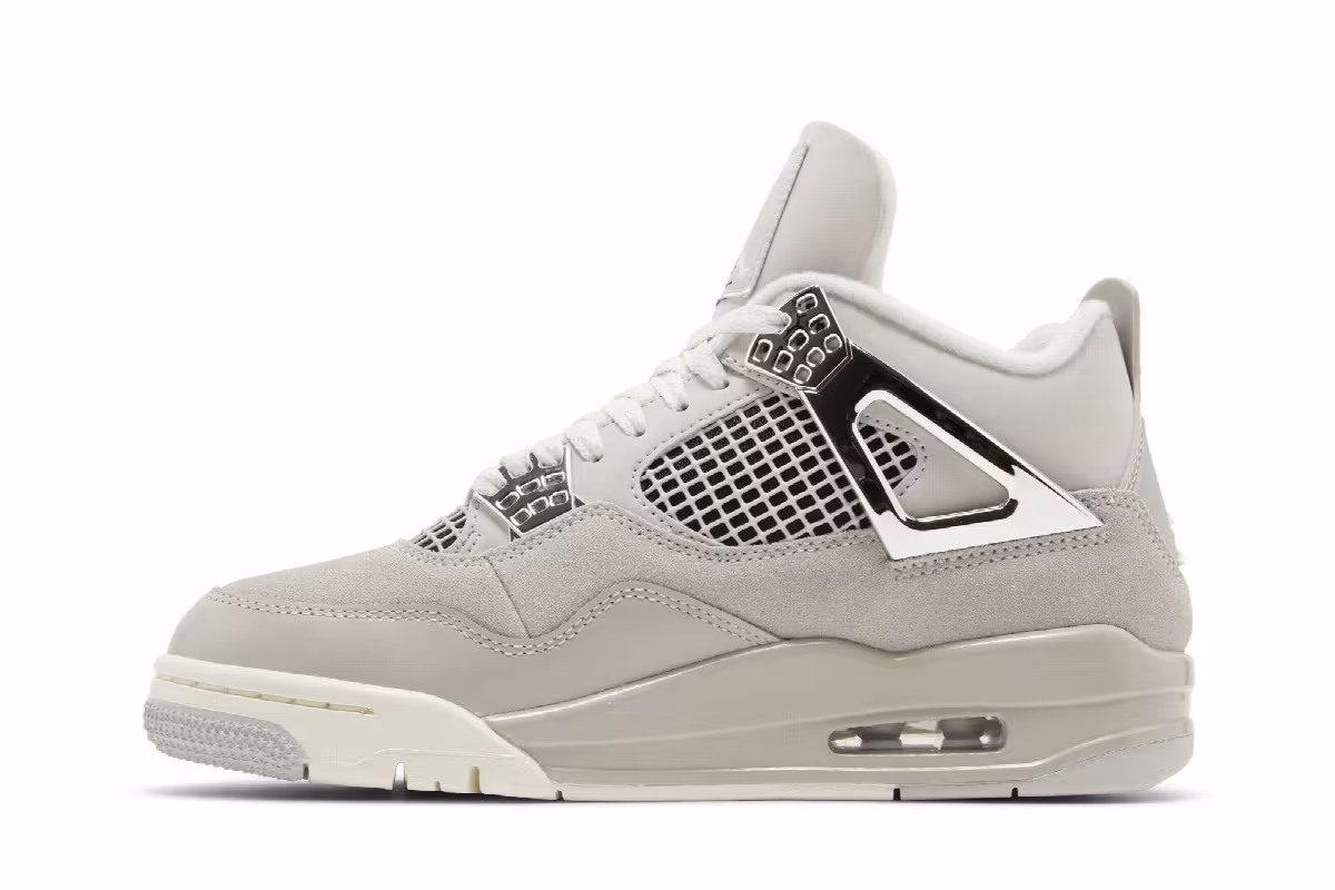 Women's Air Jordan 4 Frozen Moments, view 4