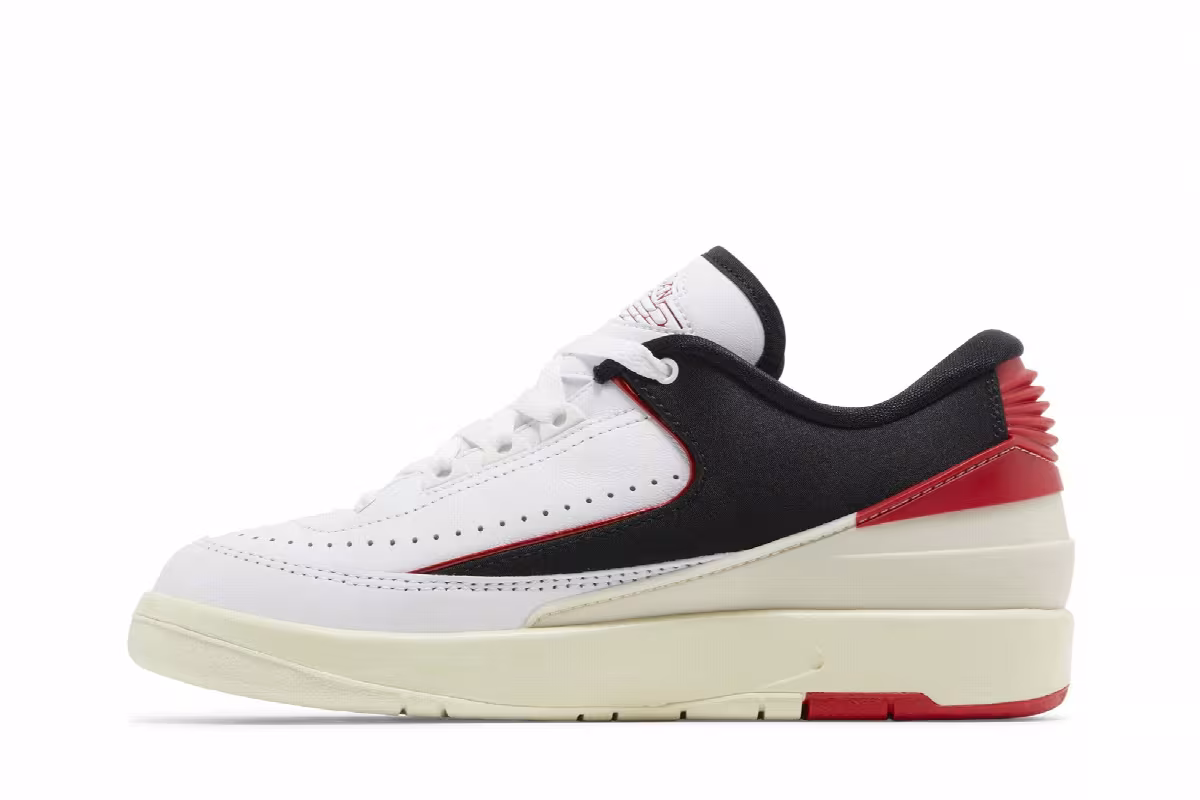 Women's Air Jordan 2 Low Chicago Twist, view 4