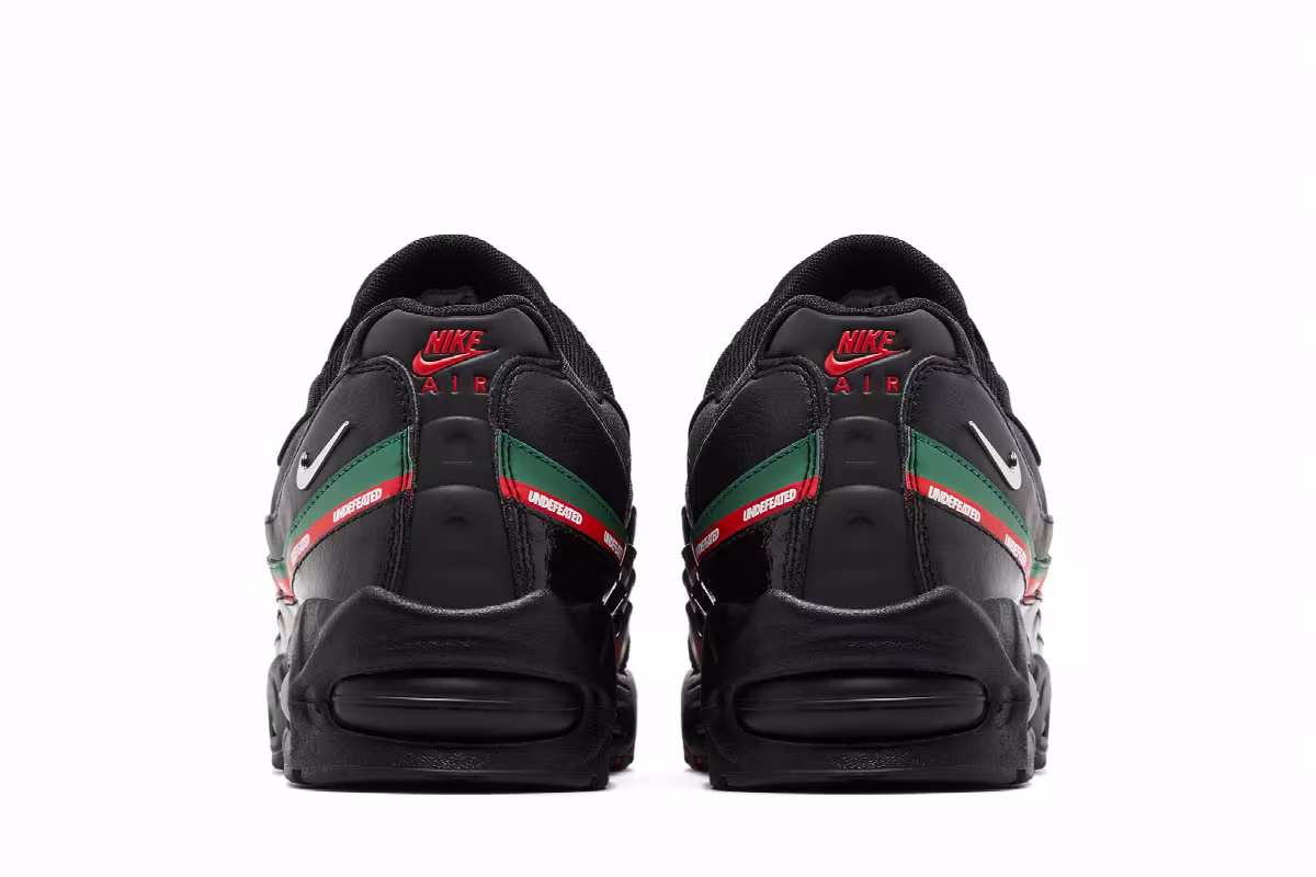 Undefeated x Nike Air Max 95 Black, view 7