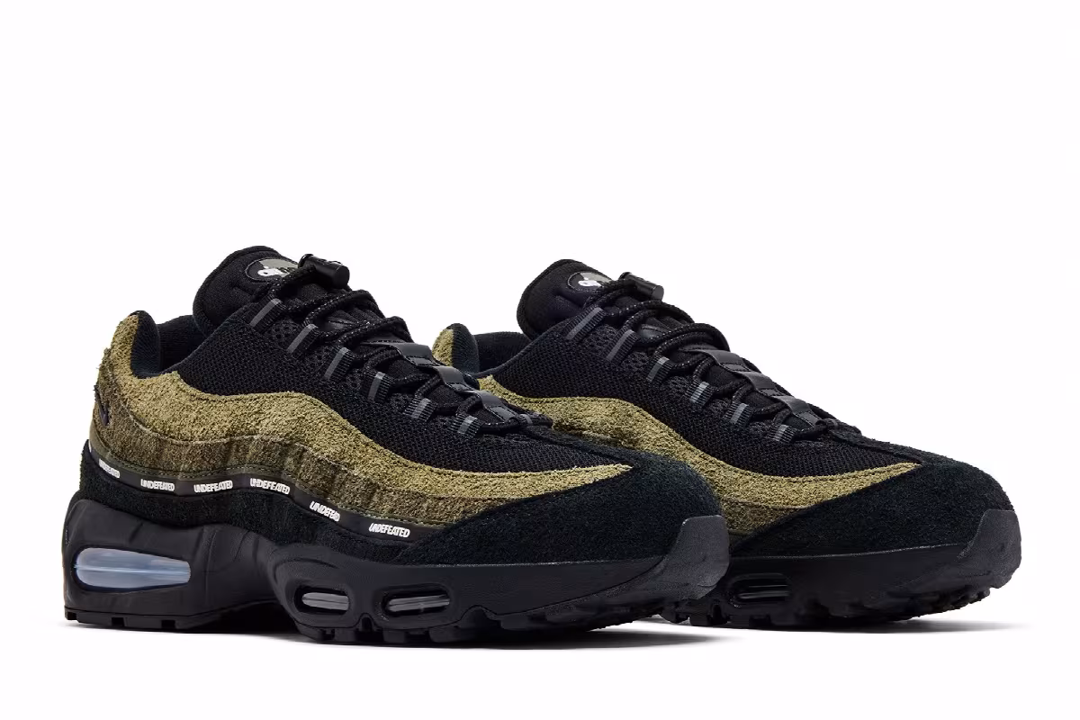 Undefeated x Nike Air Max 95 Medium Olive, view 9