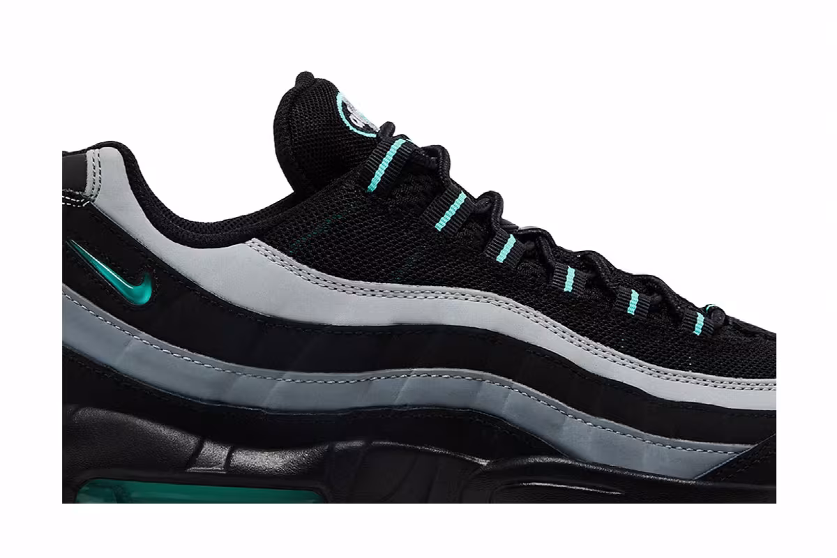 Nike Air Max 95 Black Aurora Green, view 3