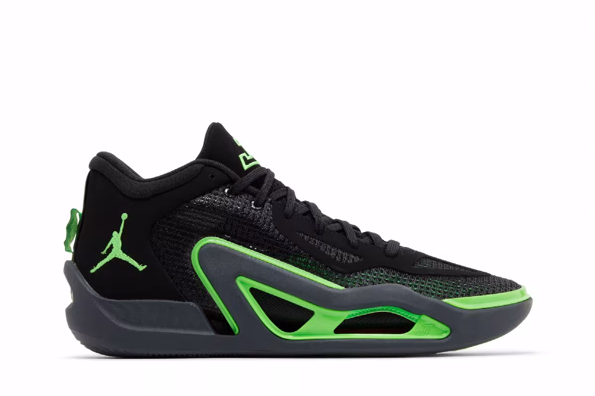 Air Jordan Tatum 1 Green Strike, view 2