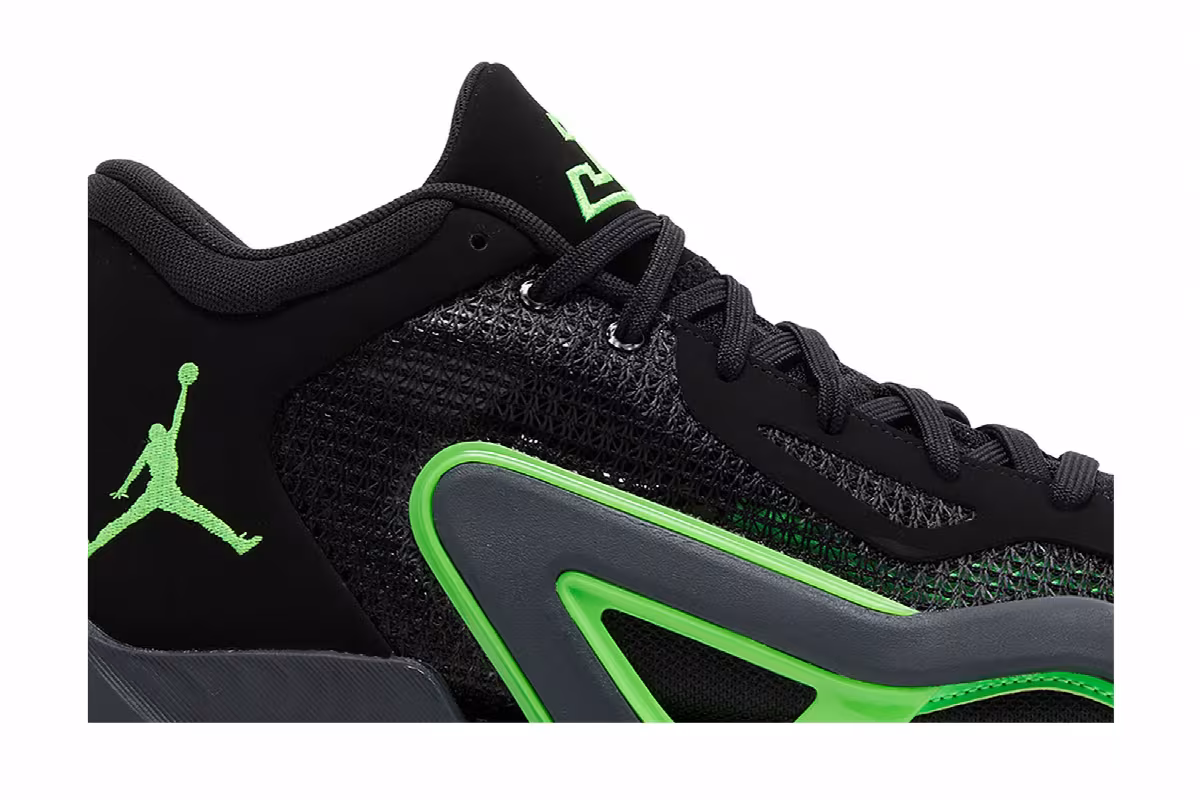 Air Jordan Tatum 1 Green Strike, view 3