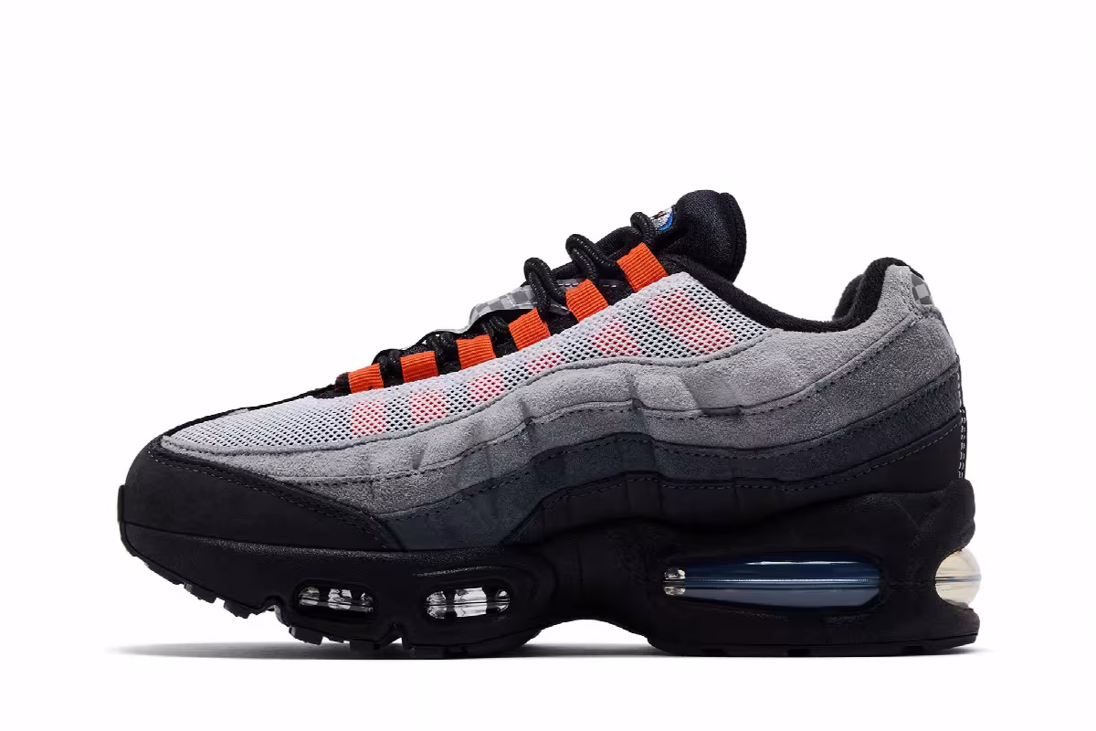 Kith x Nike Air Max 95 GS Knicks, view 4