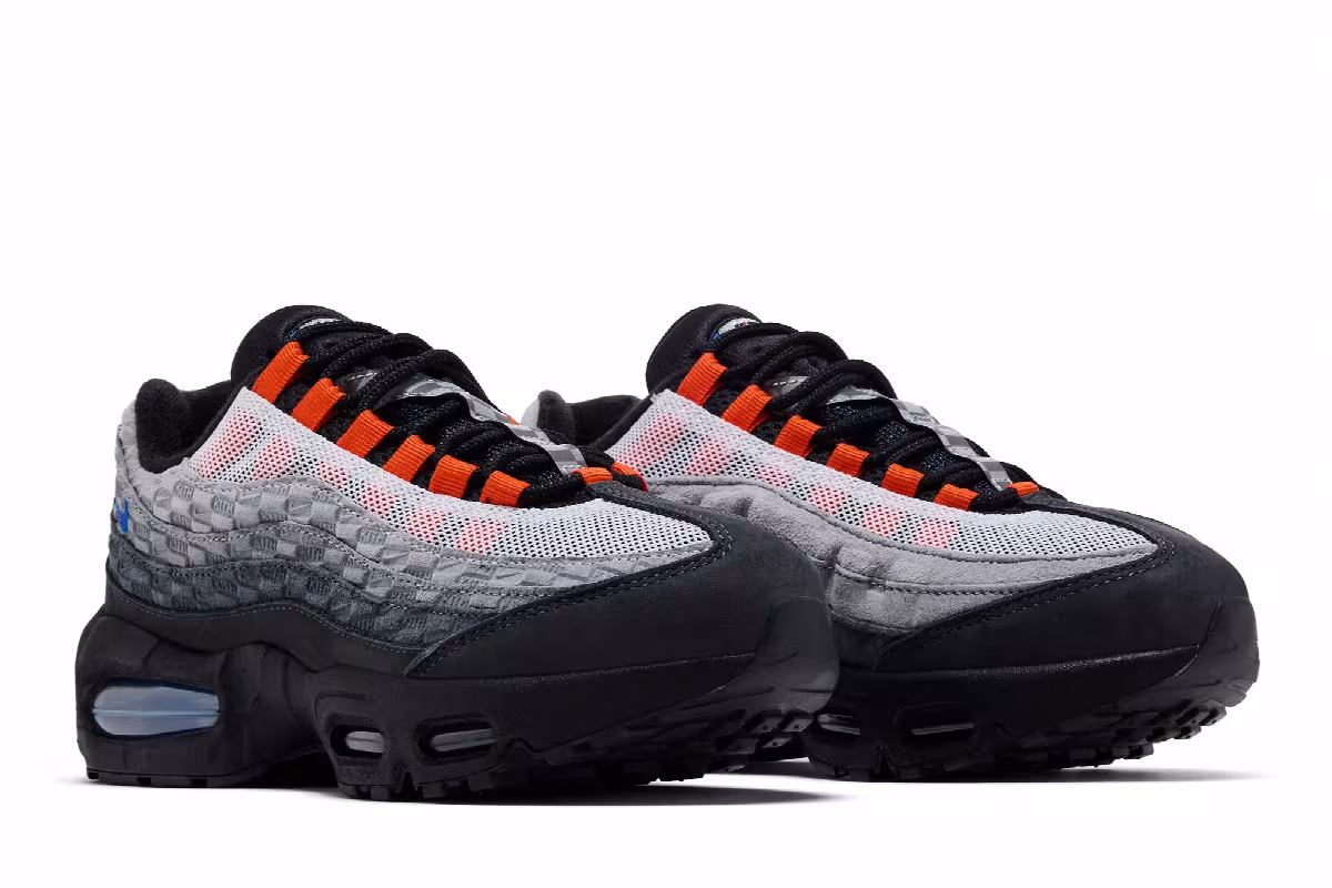 Kith x Nike Air Max 95 GS Knicks, view 9
