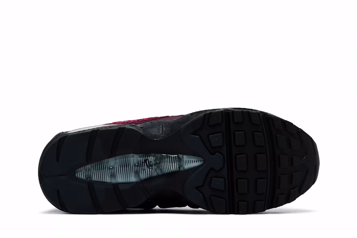 Kith x Nike Air Max 95 GS El Dorado, view 5