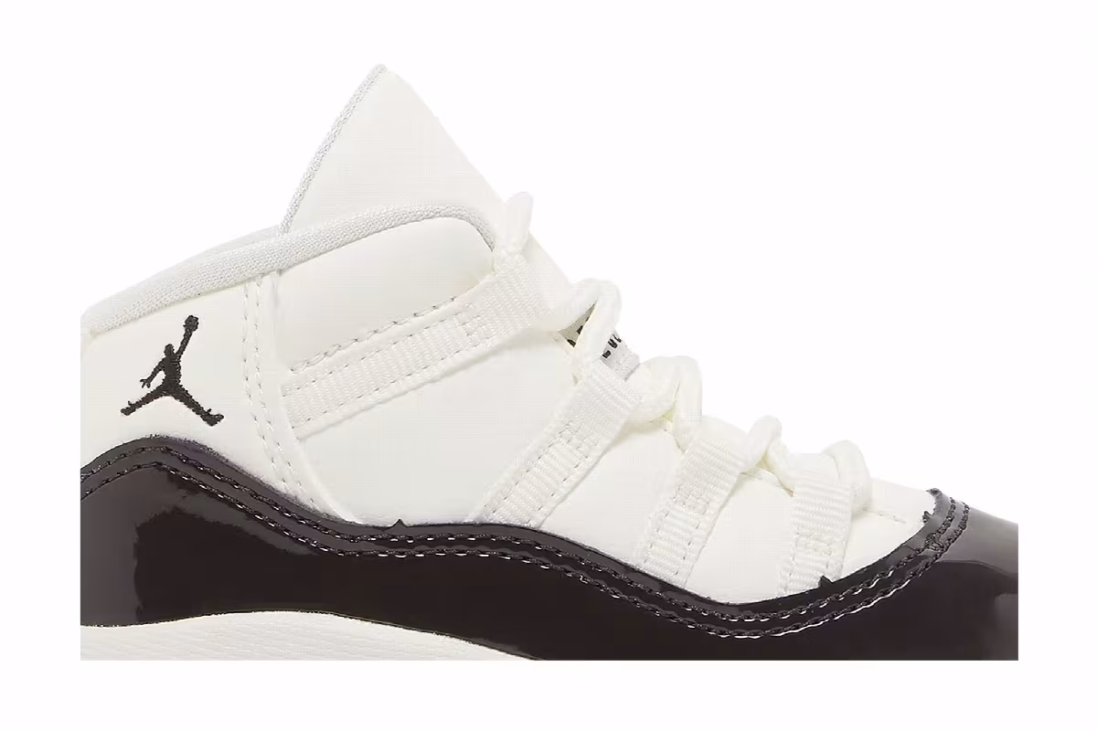 Air Jordan 11 TD Neapolitan, view 3