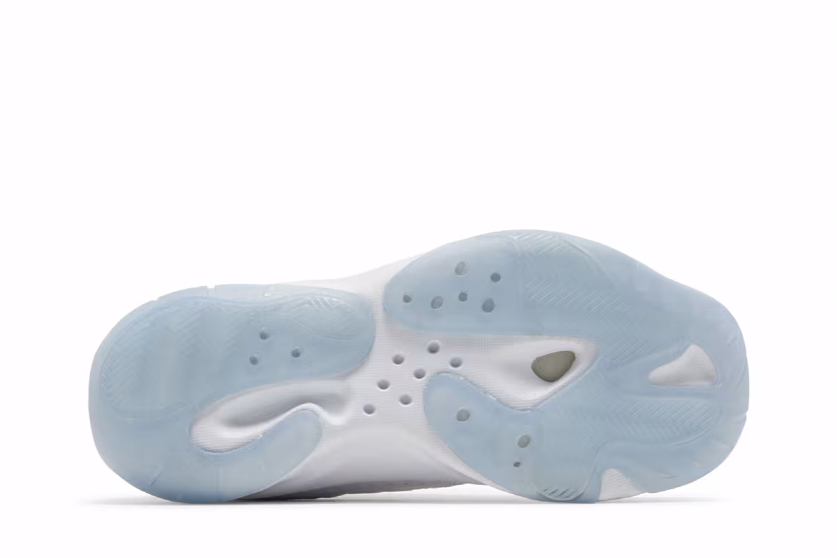 Air Jordan 11 CMFT Low GS UNC, view 5