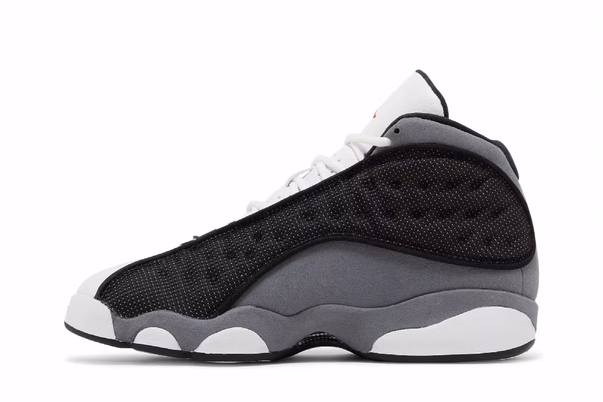 Air Jordan 13 GS Black Flint, view 4