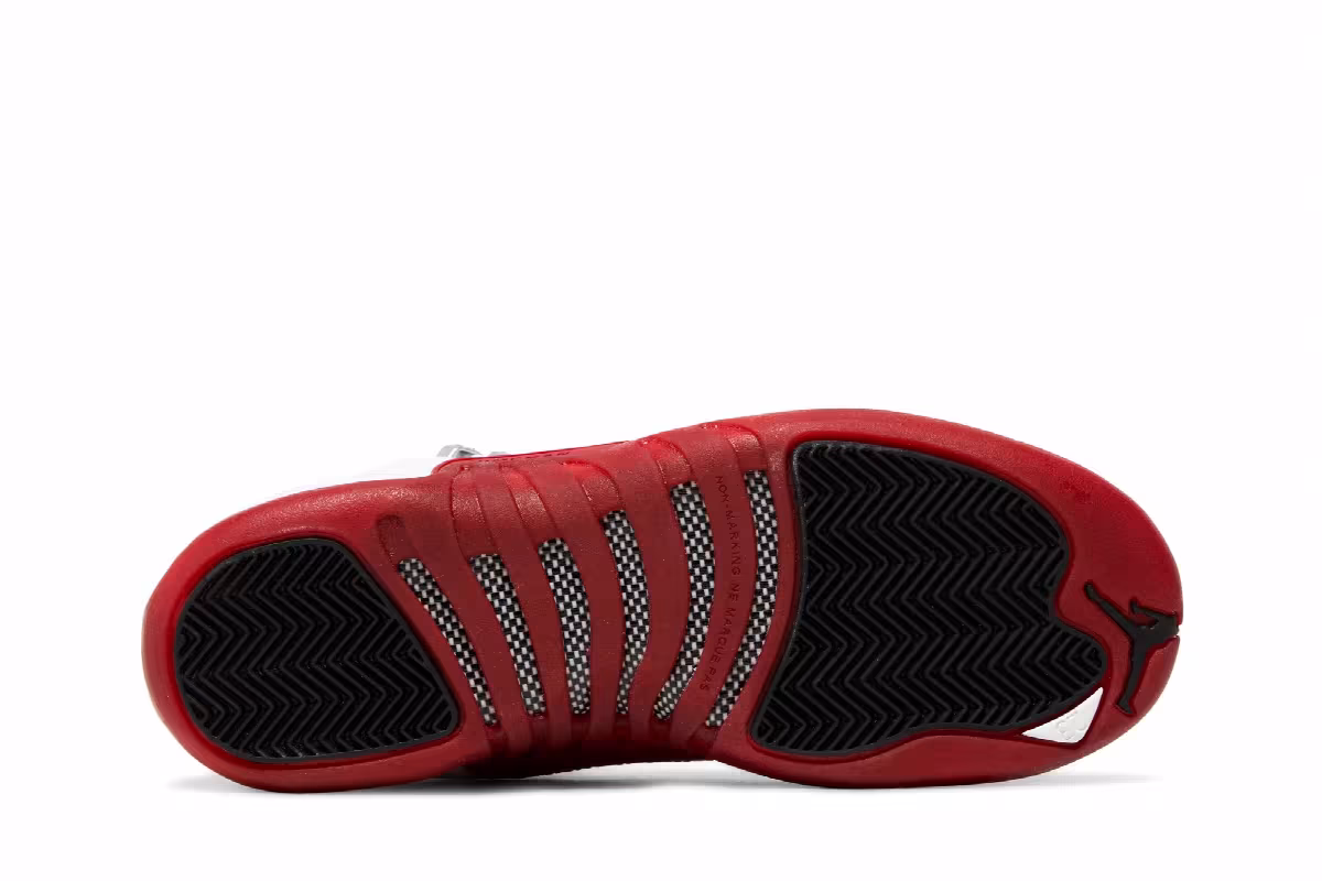 Air Jordan 12 GS Cherry 2023, view 5