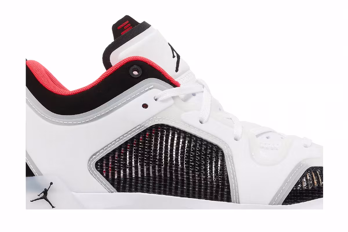 Air Jordan 37 Low Siren Red, view 3