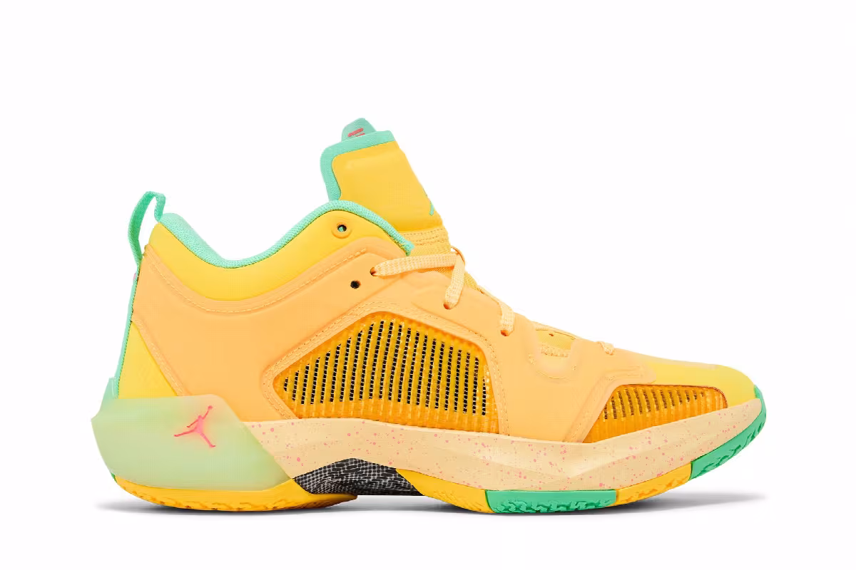 Air Jordan 37 Low EYBL, view 2