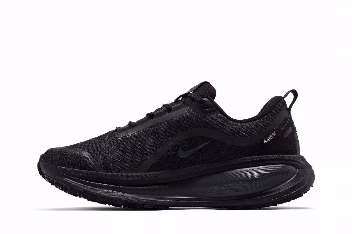 Nike Vomero 18 GORE-TEX Reflective Black Anthracite, view 4