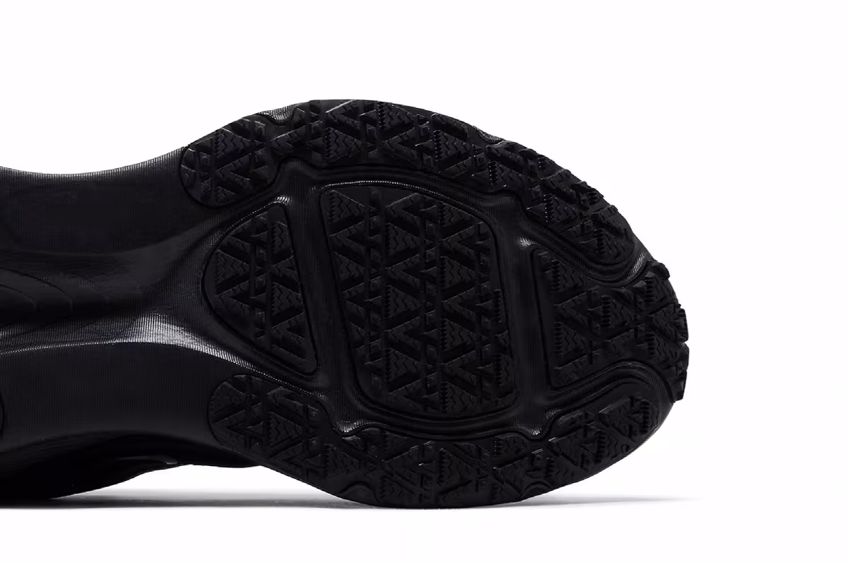 Nike Vomero 18 GORE-TEX Reflective Black Anthracite, view 6