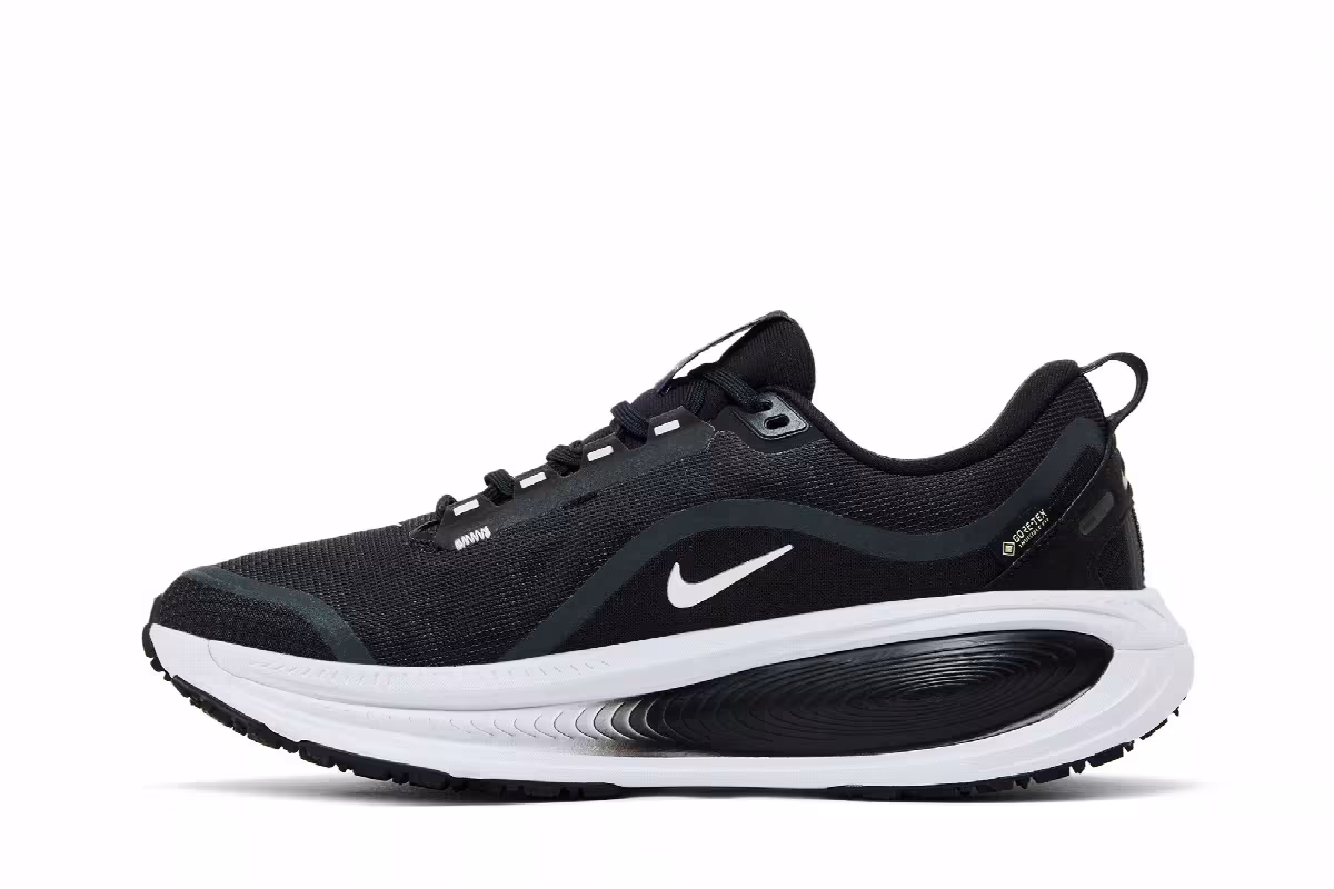 Nike Vomero 18 GORE-TEX Reflective Black Metallic Silver, view 4
