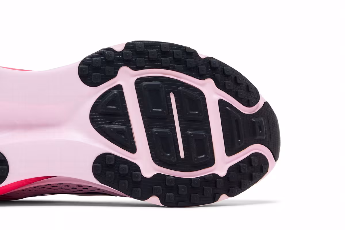 Nike Vomero 18 Pink Foam/Hyper Pink/Black, view 6