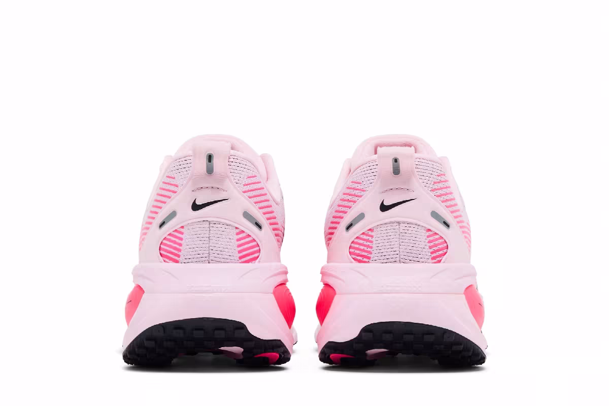 Nike Vomero 18 Pink Foam/Hyper Pink/Black, view 7