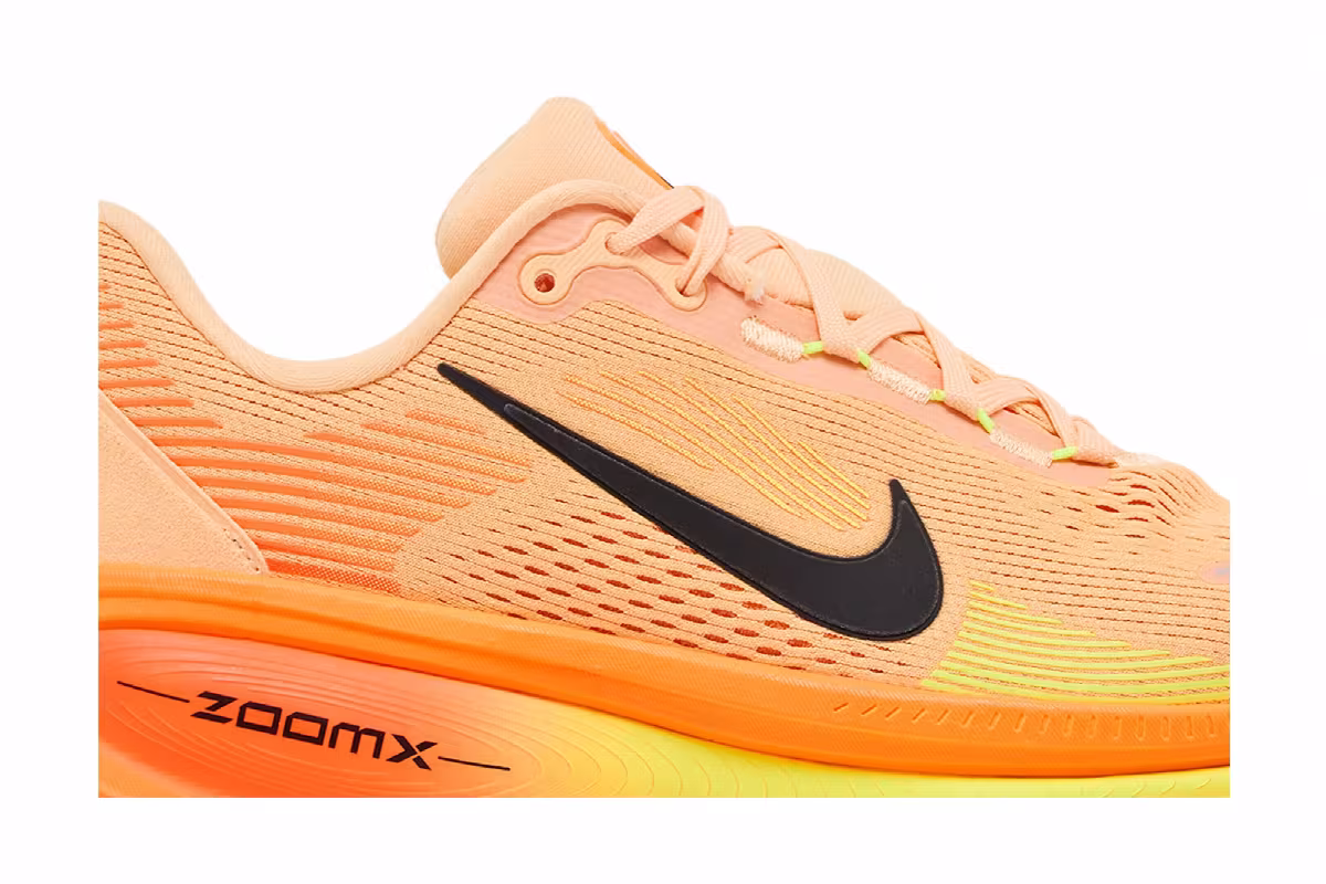 Nike Vomero 18 Orange Chalk, view 3