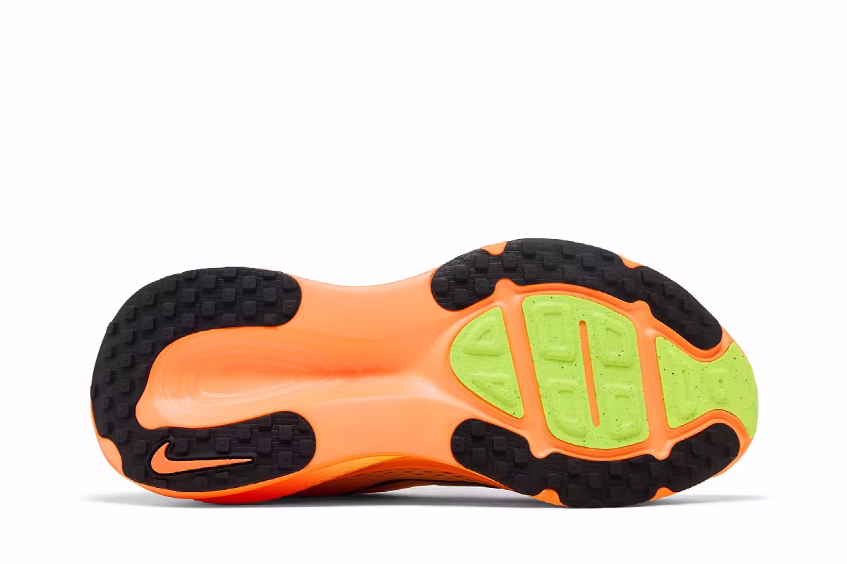 Nike Vomero 18 Orange Chalk, view 5