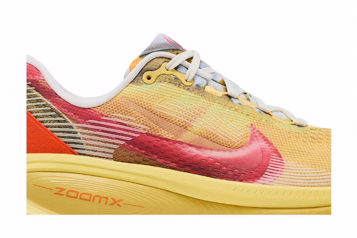Nike Vomero 18 International Running Pack, view 3