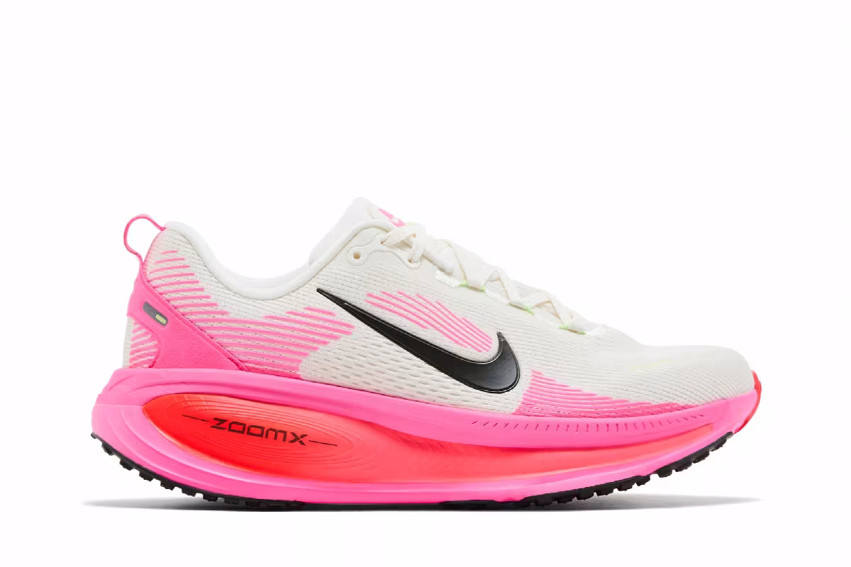 Nike Vomero 18 Sail Hyper Pink, view 2
