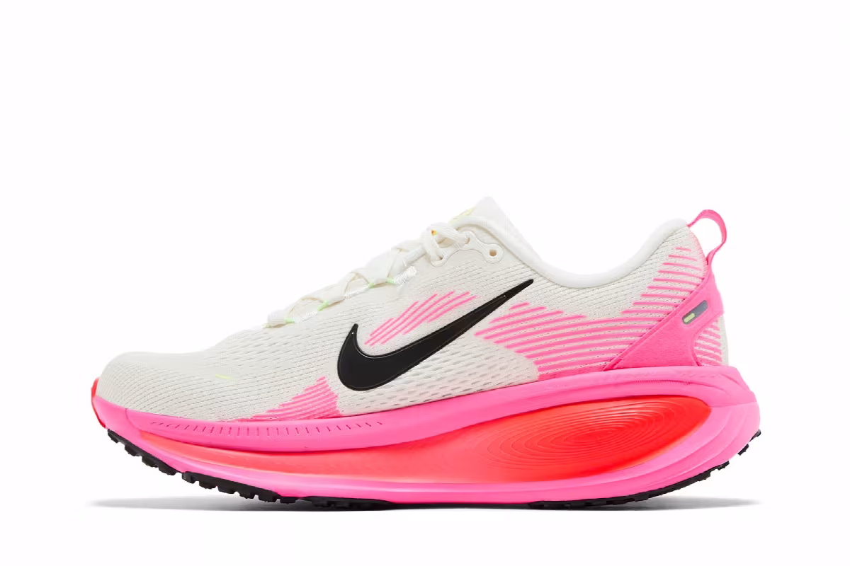 Nike Vomero 18 Sail Hyper Pink, view 4