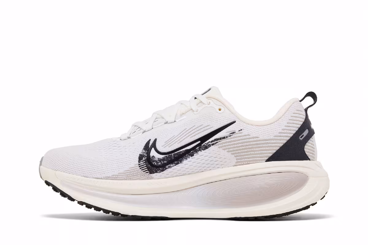 Nike Vomero 18 Run Pack, view 4