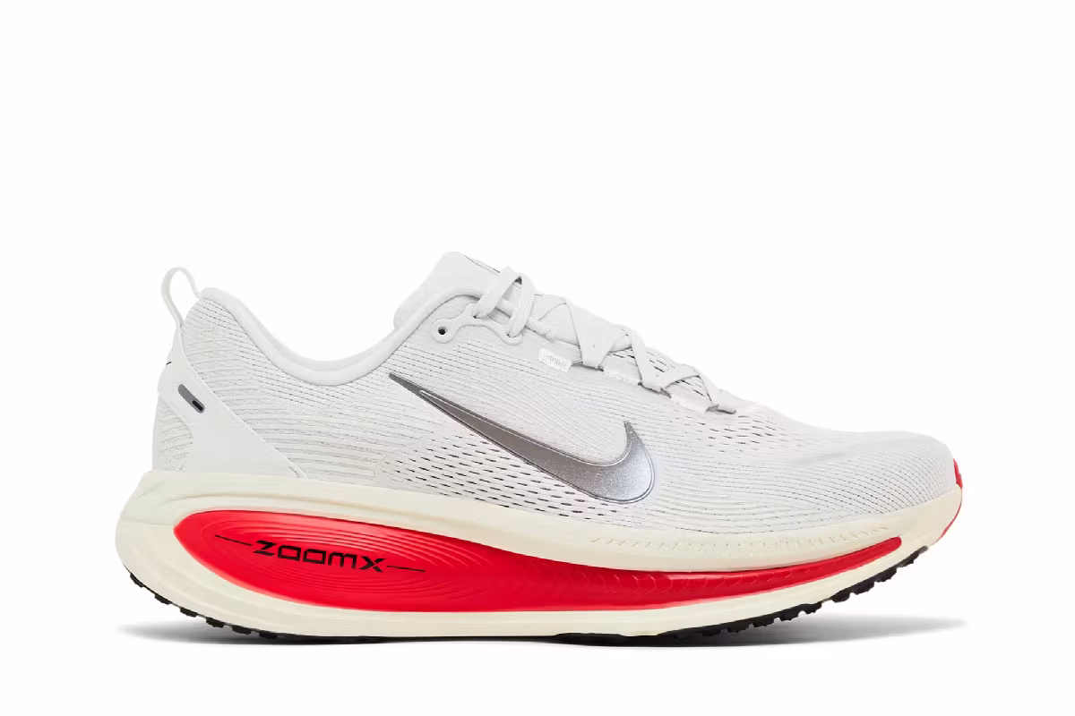 Nike Vomero 18 Platinum Tint Siren Red, view 2