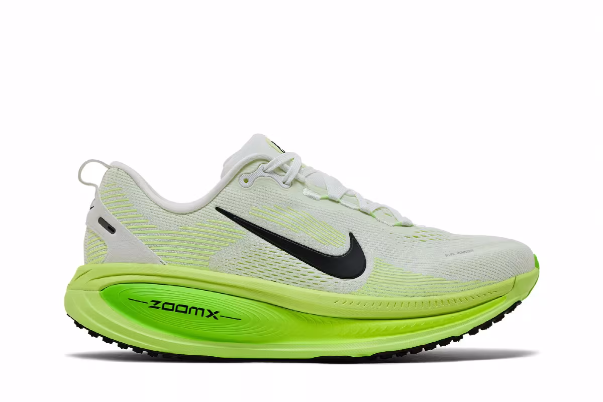 Nike Vomero 18 Electric Green, view 2