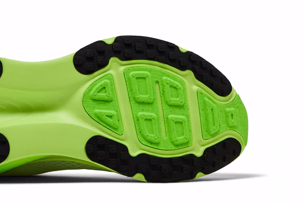 Nike Vomero 18 Electric Green, view 6