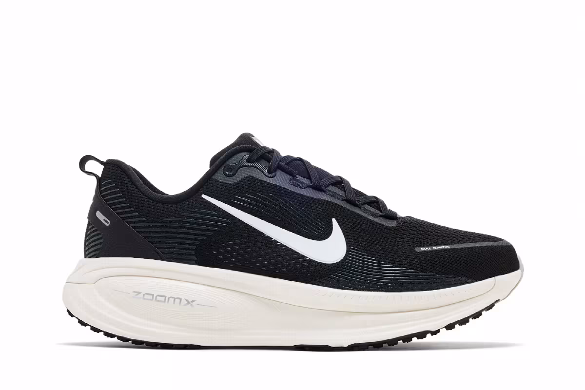 Nike Vomero 18 Extra Wide Black Coconut Milk, view 2