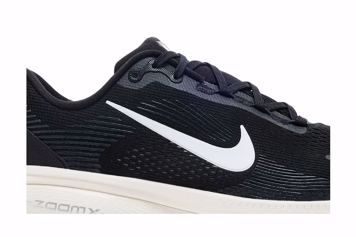 Nike Vomero 18 Extra Wide Black Coconut Milk, view 3